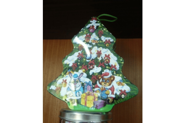 Metalinė dėžutė eglutė