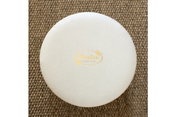 Apvali popierinė saldainių dėžutė