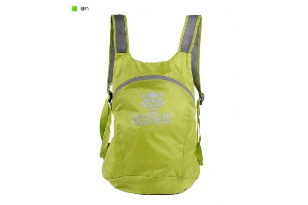 Kompaktiškai susilankstanti lengva kuprinė