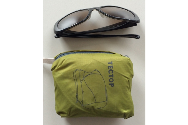 Kompaktiškai susilankstanti lengva kuprinė