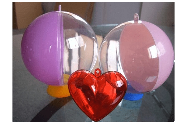 Skaidrus kalėdinis burbulas saldainiams