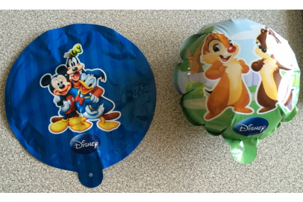 Savaime prisipučiantis balionėlis - žaisliukas ant eglutės