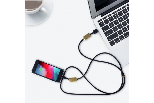 Telefono dėklas su laidu