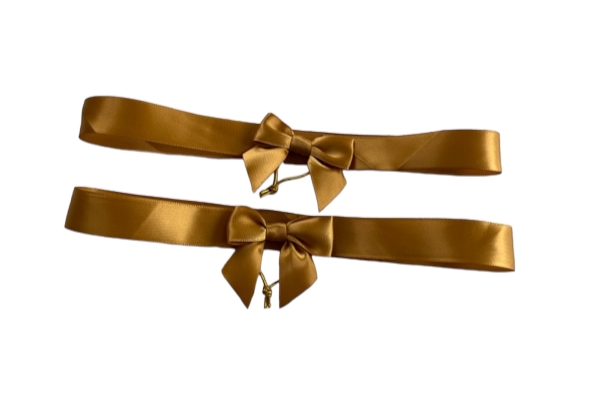 Iš anksto surištas kaspinėlis dovanų pakavimui