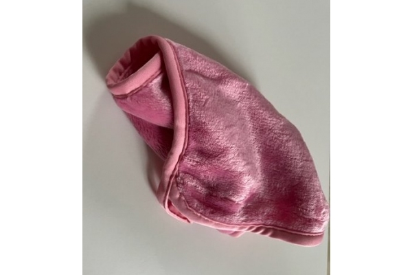 Rožinis makiažo valymo rankšluostis