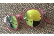 Veidrodiniai akiniai nuo saulės