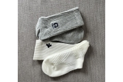 Minimalistinės kojinės su logotipu | Premium verslo dovana | Subtili žinutė apie jūsų įmonę