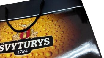 Juodas popierinis maišiukas su UV spauda