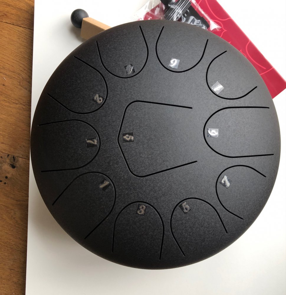 Metalinis muzikos instrumentas būgnas